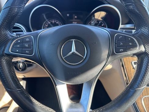 Used 2017 Mercedes-Benz C 300 4MATIC Sedan image 21
