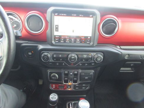 Used 2019 Jeep Wrangler Unlimited Rubicon image 34