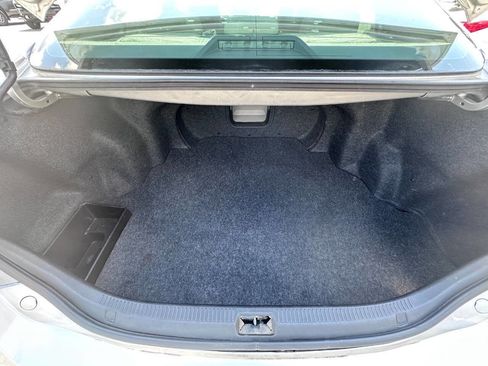 Used 2011 Toyota Camry SE image 18