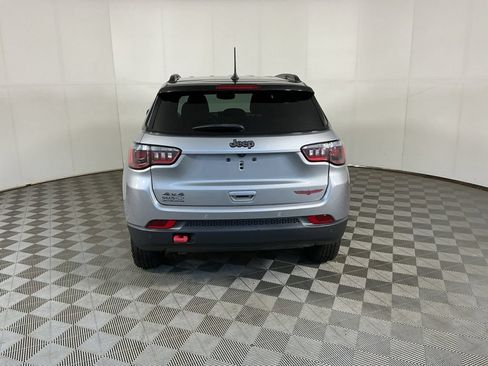 Used 2023 Jeep Compass Trailhawk AWD/4WD image 6