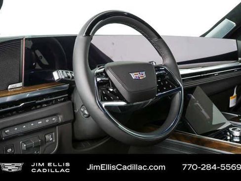 Certified 2026 Cadillac Escalade ESV Platinum Sport AWD/4WD image 4