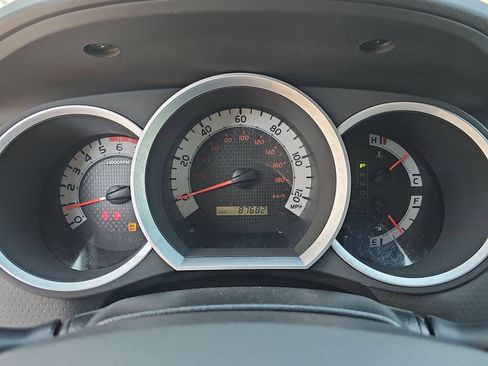 Used 2015 Toyota Tacoma PreRunner w/ SR5 Package image 18