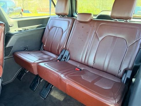 Used 2023 Ford Expedition Max Limited AWD/4WD image 14