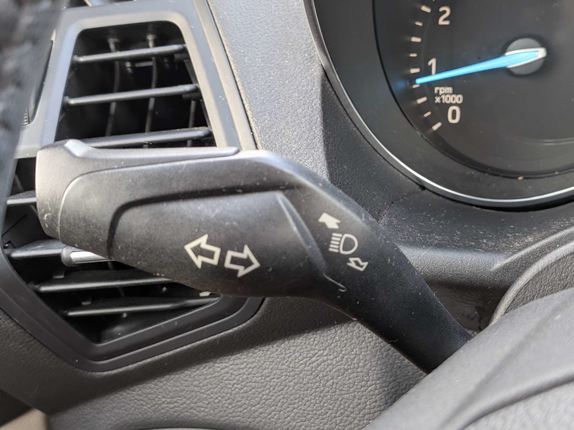 Used 2019 Ford Escape SEL FWD image 28