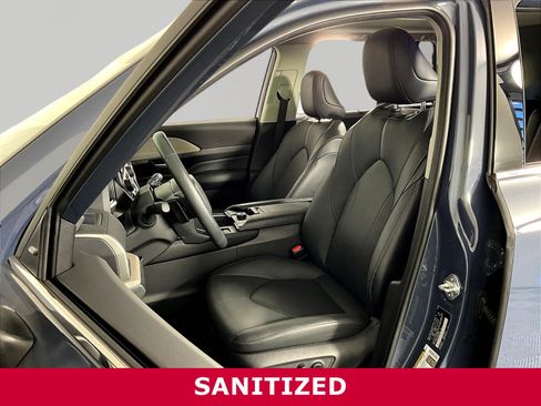 Used 2024 Toyota Grand Highlander AWD image 21
