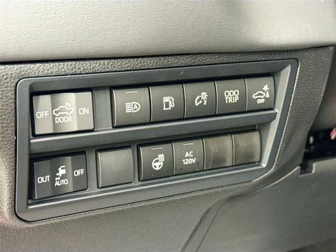 New 2026 Toyota Tundra Platinum AWD/4WD image 14