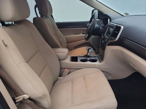 Used 2017 Jeep Grand Cherokee Laredo image 21