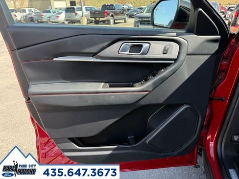 Used 2025 Ford Explorer ST-Line w/ ST-Line Street Pack AWD/4WD image 12