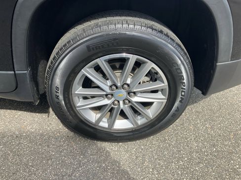 Used 2022 Chevrolet Traverse LT image 26