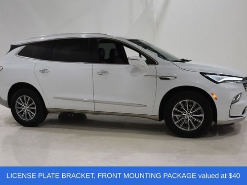 Used 2024 Buick Enclave Premium image 3
