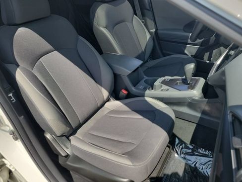Used 2025 Subaru Crosstrek 2.5i Premium AWD/4WD image 22