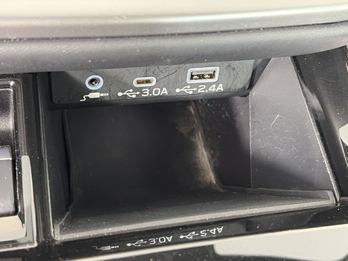 Used 2024 Subaru Legacy Premium AWD/4WD image 23