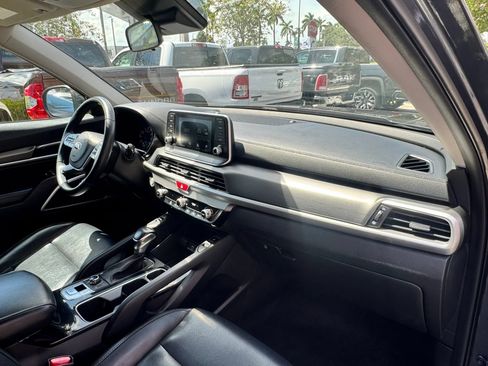 Used 2020 Kia Telluride S AWD/4WD image 25