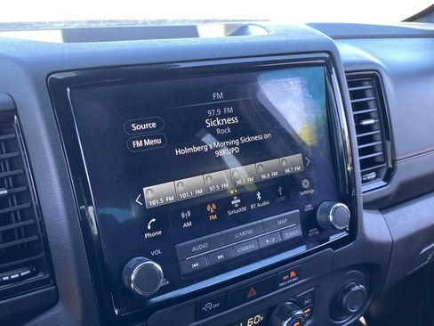 Used 2024 Nissan Frontier PRO-4X AWD/4WD image 6