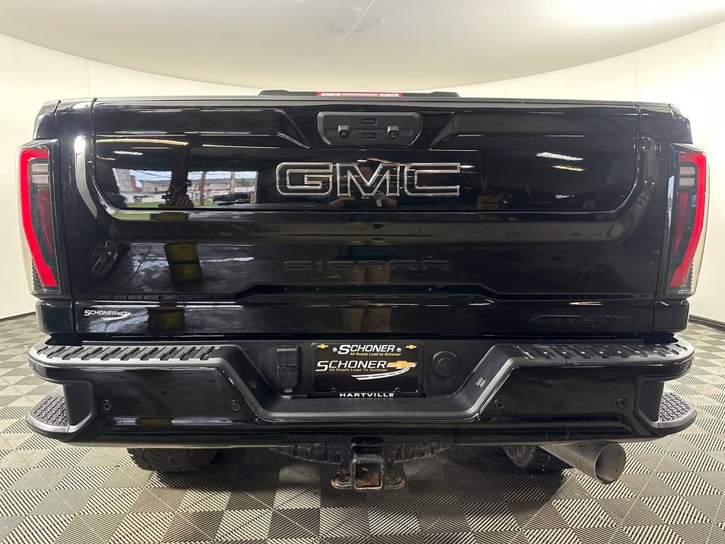Used 2025 GMC Sierra 2500 AT4X AWD/4WD image 4