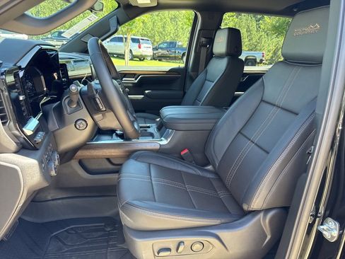 New 2025 Chevrolet Silverado 1500 High Country image 18