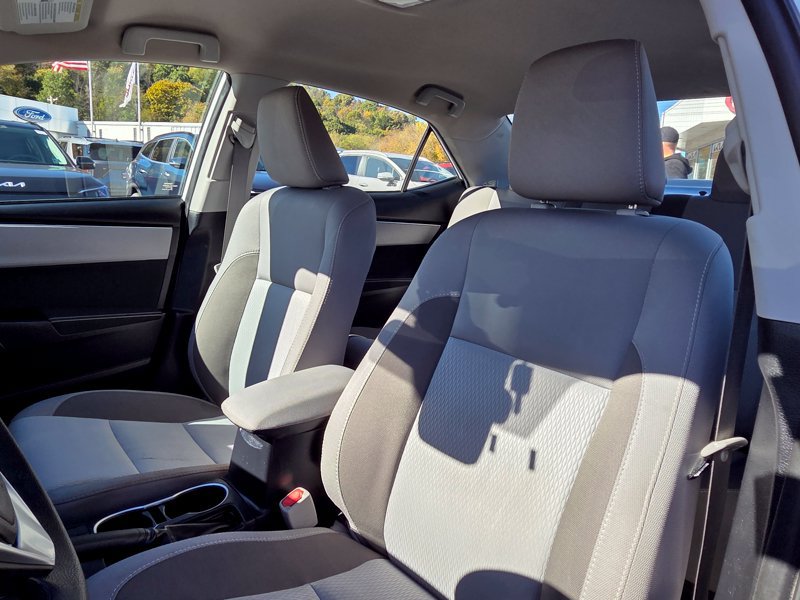 Used 2018 Toyota Corolla LE FWD image 23
