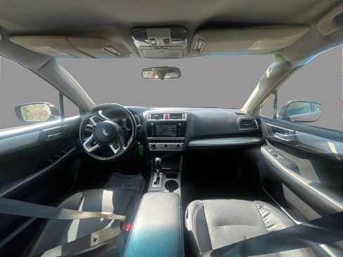 Used 2017 Subaru Outback 2.5i Premium AWD/4WD image 9