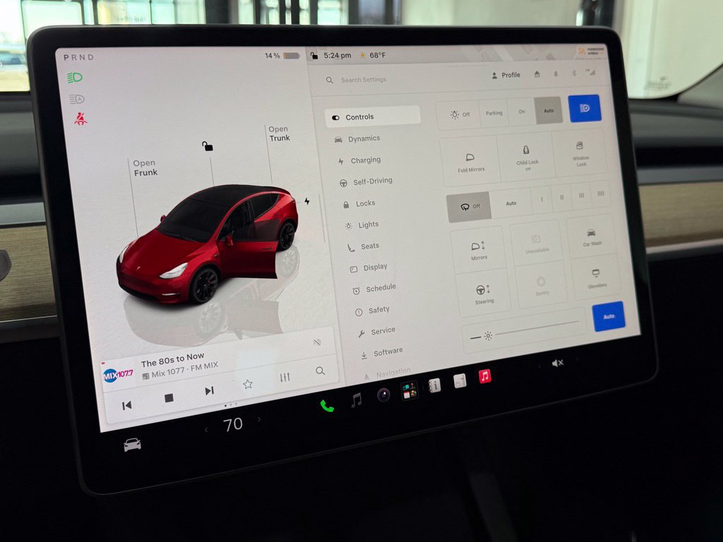 Used 2022 Tesla Model Y Long Range AWD/4WD image 41