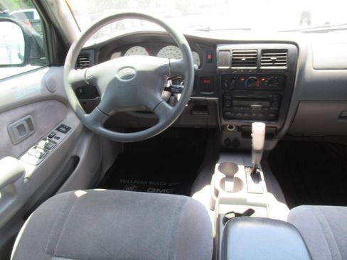 Used 2004 Toyota Tacoma PreRunner RWD image 15