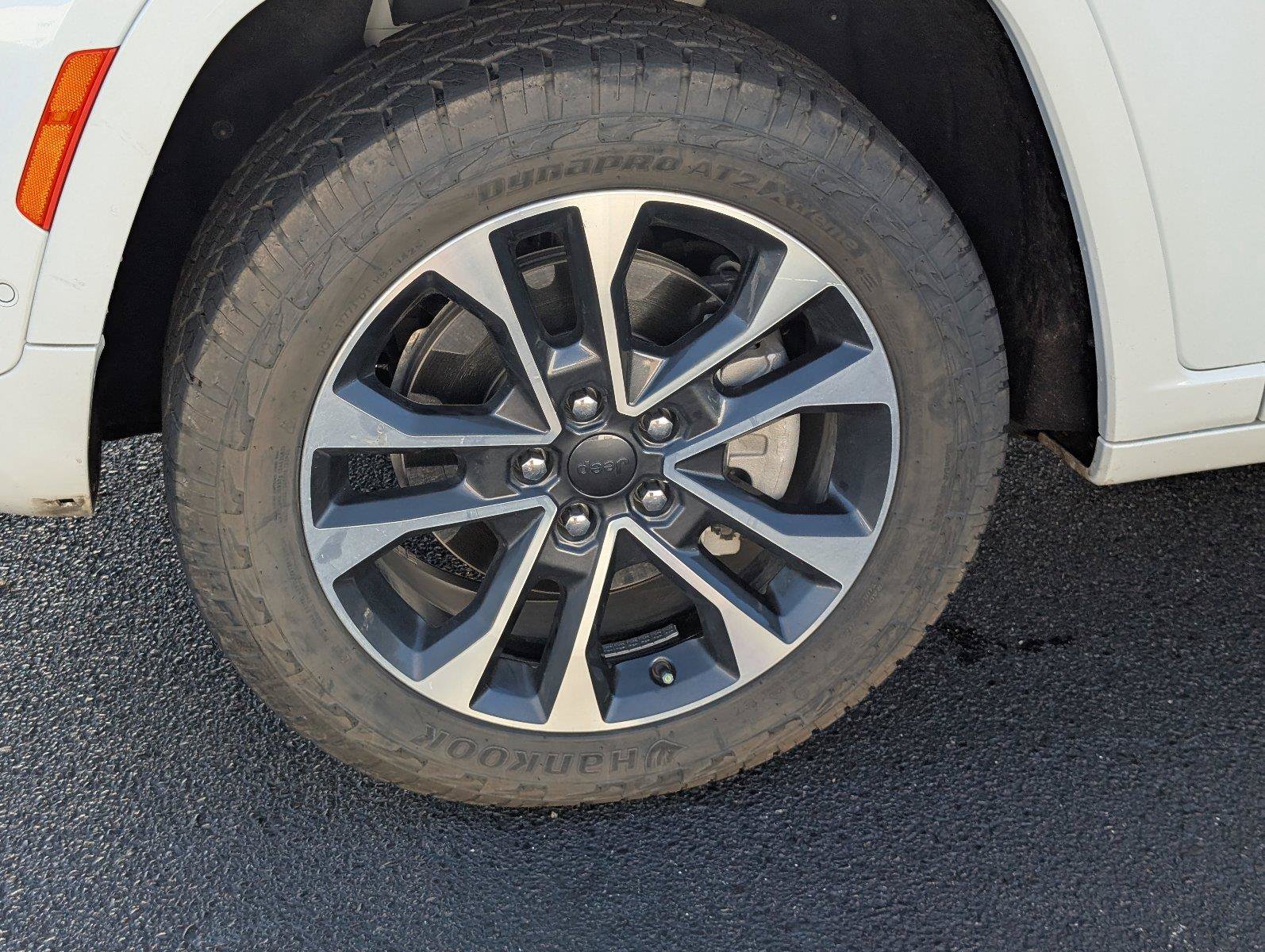 Used 2021 Jeep Grand Cherokee L Overland w/ Advanced Protech Group III AWD/4WD image 12