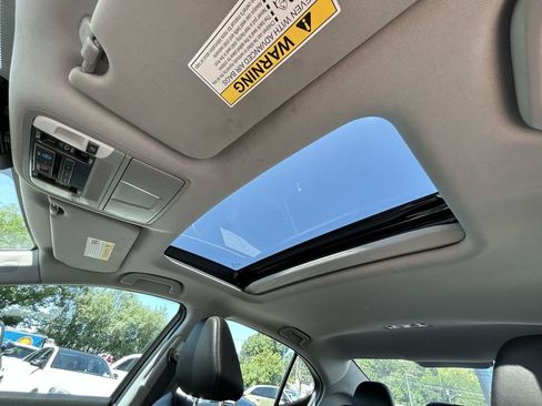 Used 2018 Acura TLX w/ Technology Package FWD image 24