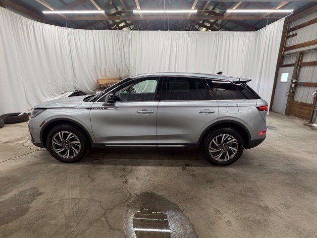 Used 2024 Lincoln Corsair AWD w/ Equipment Group 101A image 7