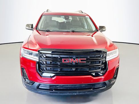 Used 2023 GMC Acadia SLT w/ Elevation Edition FWD image 2