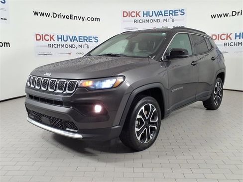 Used 2023 Jeep Compass Limited image 1