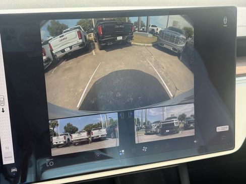 Used 2022 Tesla Model X AWD/4WD image 22