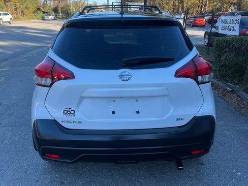 Used 2019 Nissan Kicks SV w/ Exterior Package image 6