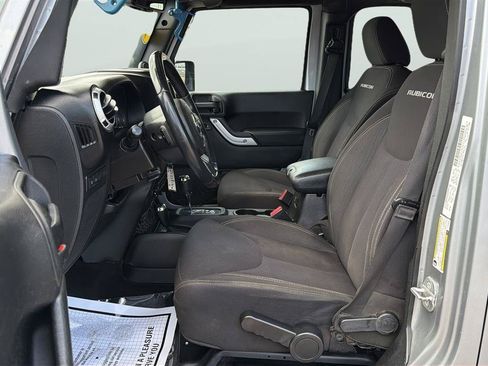 Used 2014 Jeep Wrangler Unlimited Rubicon w/ Connectivity Group AWD/4WD image 12