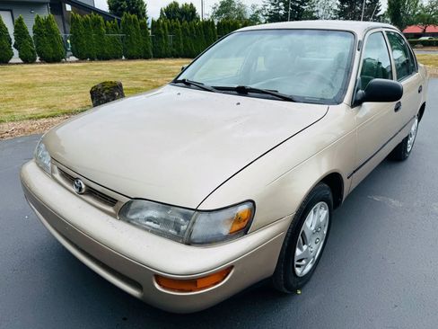 Used 1997 Toyota Corolla CE image 1