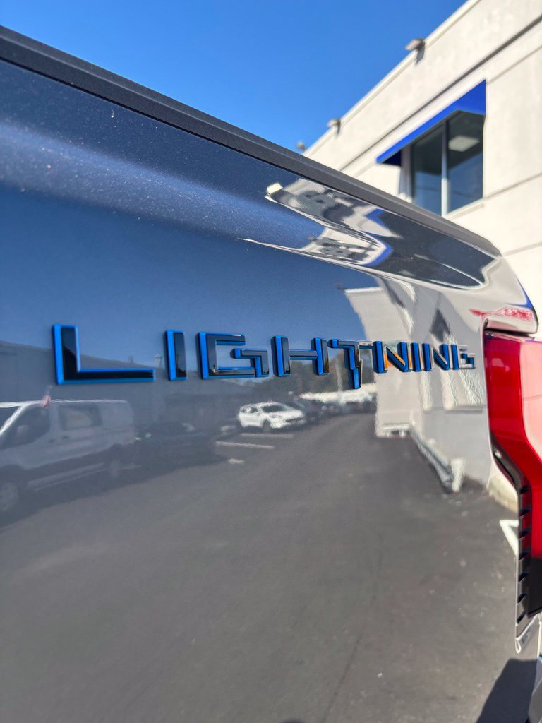 Used 2024 Ford F150 Lightning Platinum AWD/4WD image 12