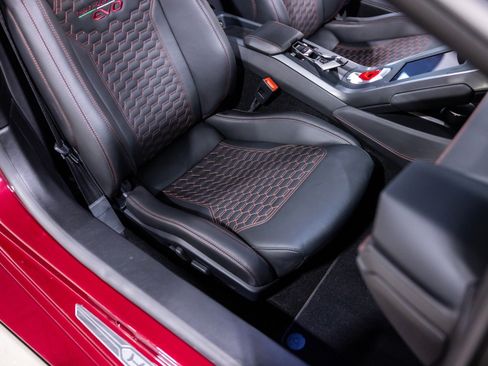 Used 2022 Lamborghini Huracan EVO RWD image 30