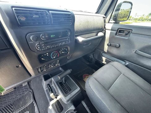 Used 2006 Jeep Wrangler Unlimited AWD/4WD image 15