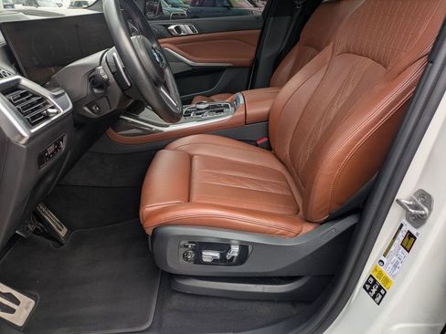 Used 2023 BMW X7 M60i w/ Executive Package AWD/4WD image 12