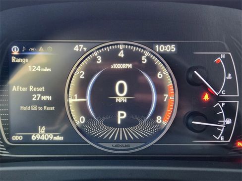 Used 2020 Lexus UX 200 w/ Premium Package image 18