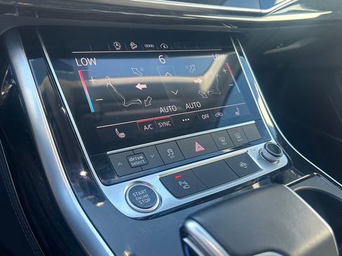 Used 2023 Audi Q7 3.0T Premium Plus image 35