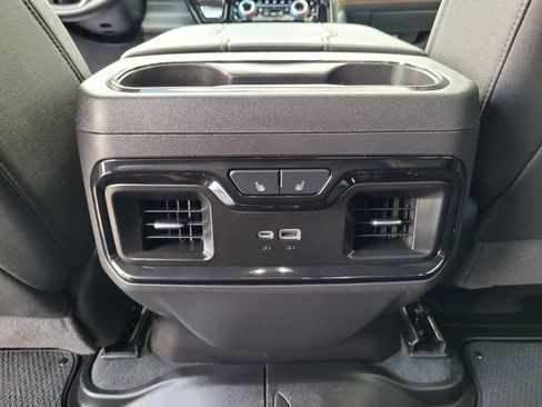 Used 2024 GMC Sierra 1500 AT4 w/ Technology Package AWD/4WD image 16