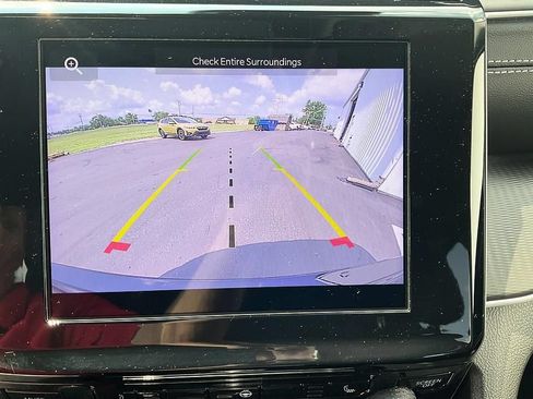 Used 2023 Jeep Grand Cherokee Laredo w/ Luxury Tech Group I AWD/4WD image 30