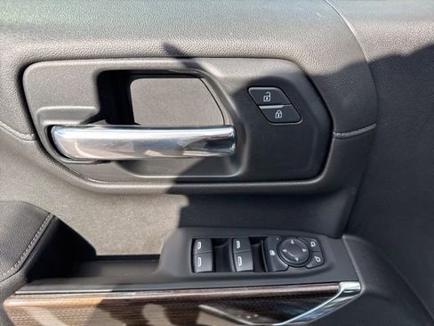 Used 2022 Chevrolet Silverado 1500 LT AWD/4WD image 13