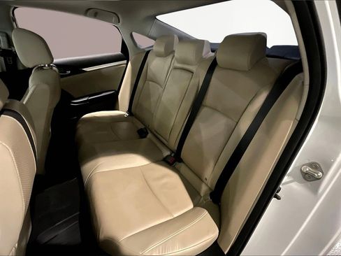 Used 2019 Honda Civic Touring image 21