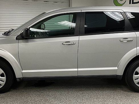 Used 2014 Dodge Journey American Value Package w/ Flexible Seating Group image 8