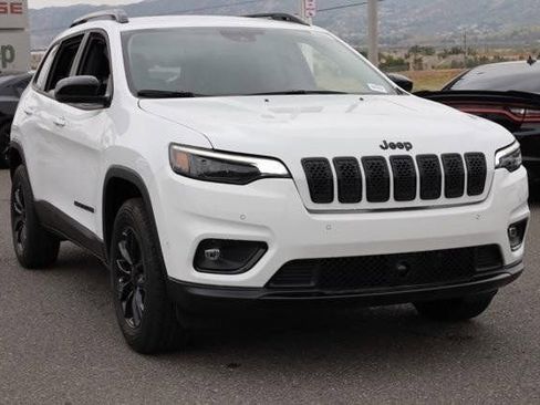 New 2023 Jeep Cherokee Altitude Lux image 2