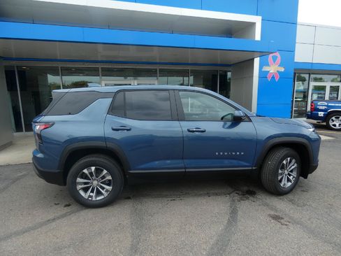 New 2026 Chevrolet Equinox LT w/ Convenience Package II AWD/4WD image 2