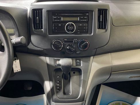 Used 2014 Nissan NV200 S FWD image 12