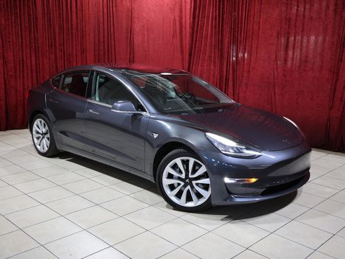Used 2018 Tesla Model 3 Long Range image 2