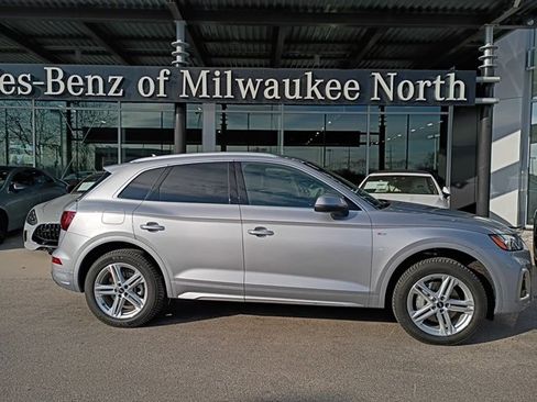 Used 2022 Audi Q5 e Premium Plus image 2