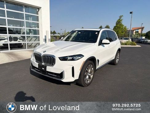 Used 2024 BMW X5 xDrive40i AWD/4WD image 1